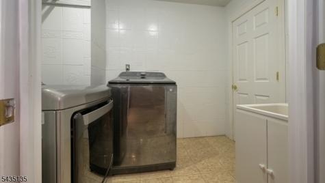 26 Stonehedge Drive Hardyston NJ 07460