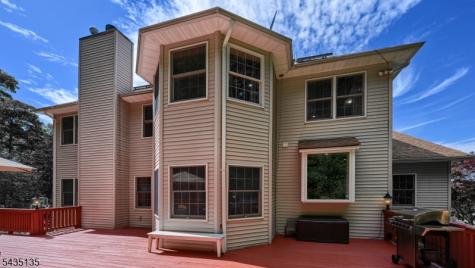 26 Stonehedge Drive Hardyston NJ 07460