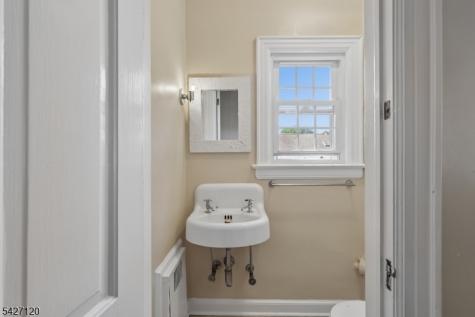 24 Wilton Terrace Verona NJ 07044