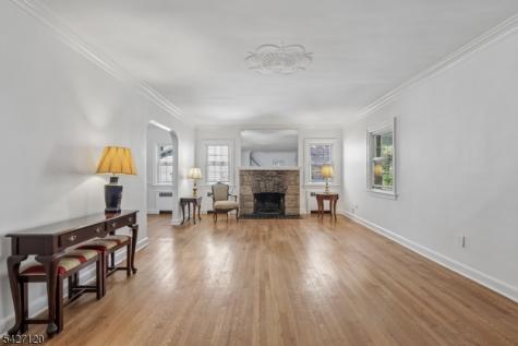 24 Wilton Terrace Verona NJ 07044