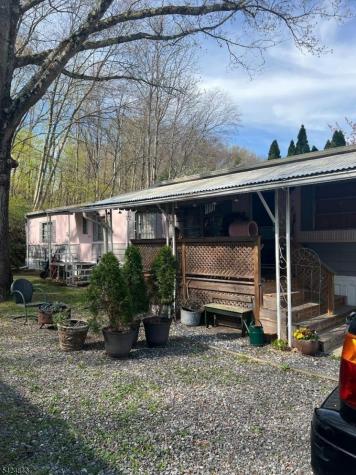 55 Back Street Oxford NJ 07863