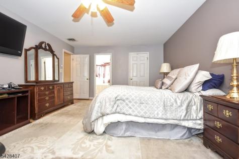29 Cheryl Hills Drive Hawthorne NJ 07506