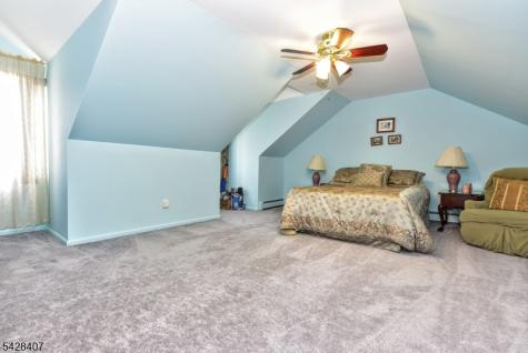 29 Cheryl Hills Drive Hawthorne NJ 07506
