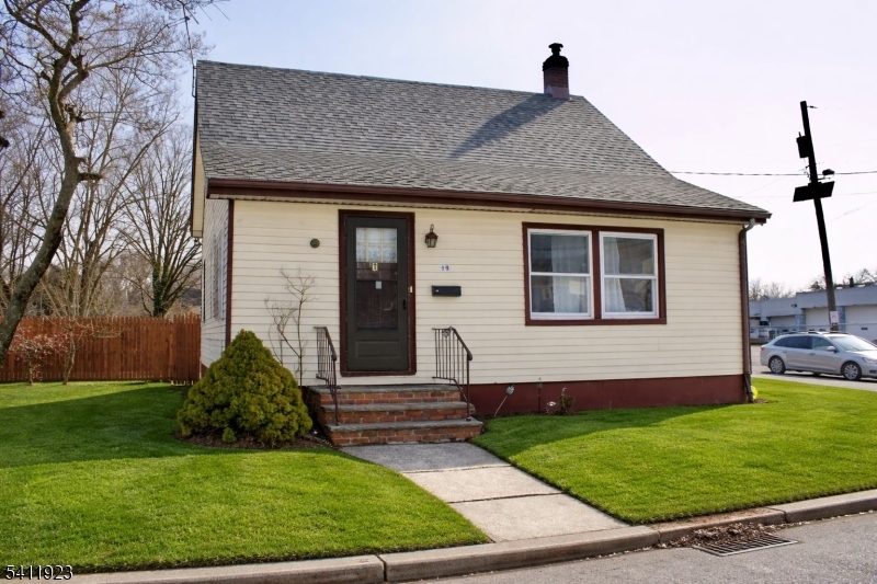 17 Dupont Street North Plainfield NJ 07060