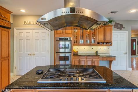 36 Roaring Brook Way West Milford NJ 07480