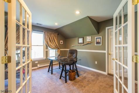 36 Roaring Brook Way West Milford NJ 07480