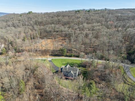 36 Roaring Brook Way West Milford NJ 07480