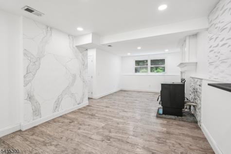 34 Oklahoma Trail Hopatcong NJ 07843