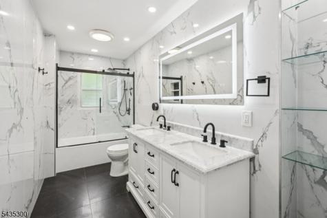 34 Oklahoma Trail Hopatcong NJ 07843