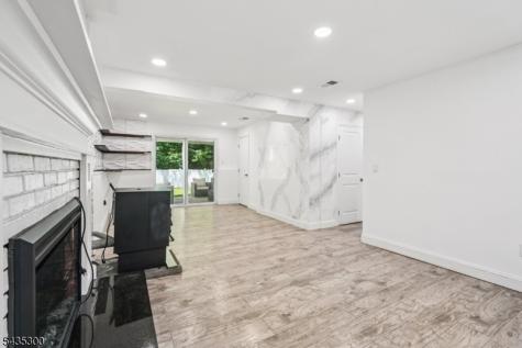 34 Oklahoma Trail Hopatcong NJ 07843