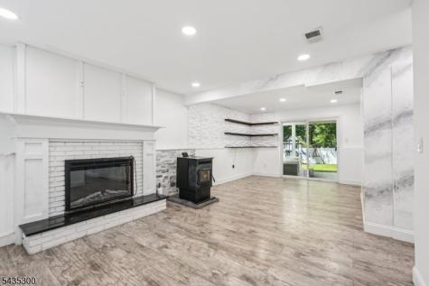 34 Oklahoma Trail Hopatcong NJ 07843