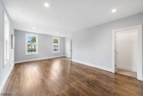 66 Leigh Street Clinton NJ 08809