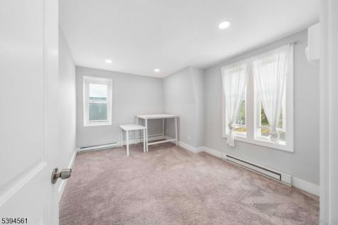 66 Leigh Street Clinton NJ 08809