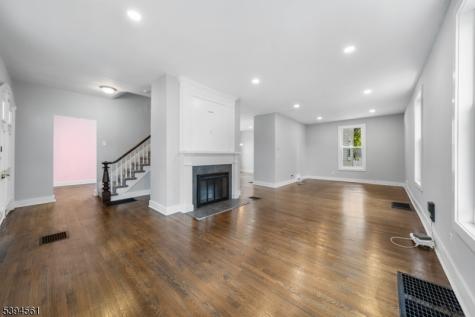 66 Leigh Street Clinton NJ 08809
