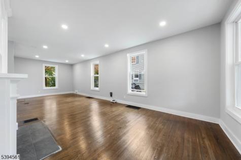 66 Leigh Street Clinton NJ 08809