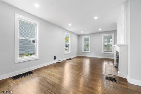 66 Leigh Street Clinton NJ 08809