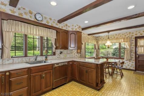 557 Taunton Road Wyckoff NJ 07481