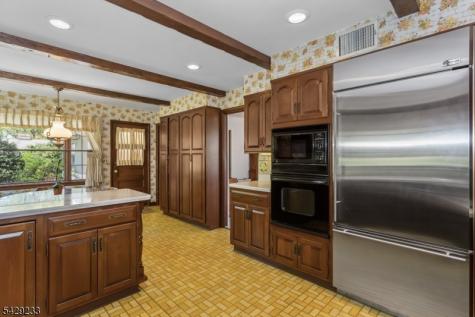 557 Taunton Road Wyckoff NJ 07481