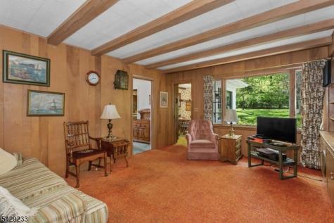 557 Taunton Road Wyckoff NJ 07481