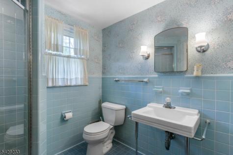 557 Taunton Road Wyckoff NJ 07481