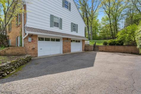 557 Taunton Road Wyckoff NJ 07481