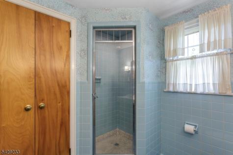 557 Taunton Road Wyckoff NJ 07481