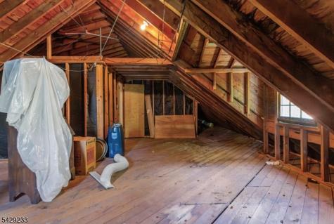 557 Taunton Road Wyckoff NJ 07481