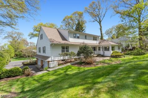 557 Taunton Road Wyckoff NJ 07481