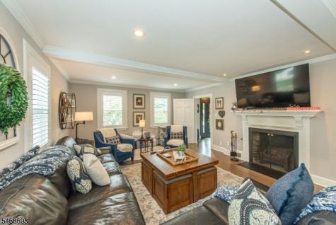 37 Wayland Drive Verona NJ 07044