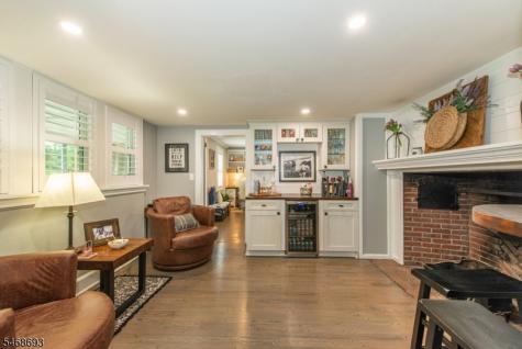 37 Wayland Drive Verona NJ 07044