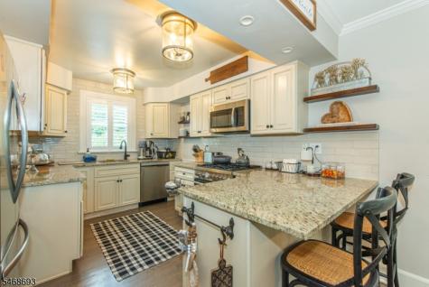 37 Wayland Drive Verona NJ 07044