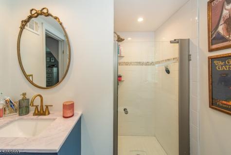 37 Wayland Drive Verona NJ 07044
