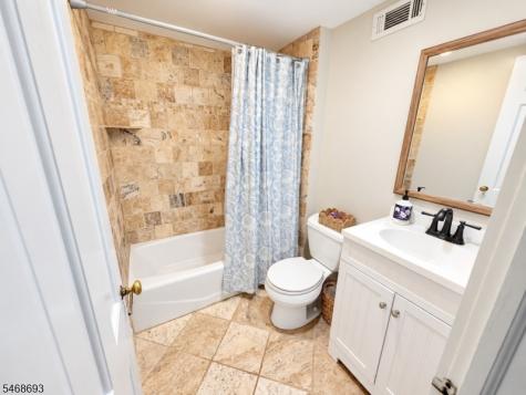 37 Wayland Drive Verona NJ 07044