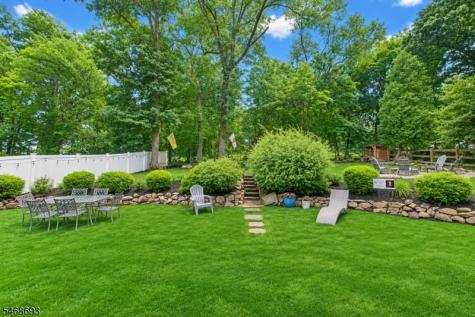 37 Wayland Drive Verona NJ 07044
