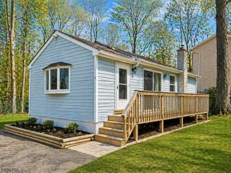 5 Geneva Trail Hopatcong NJ 07843