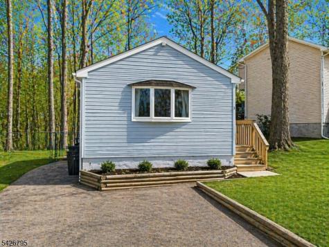 5 Geneva Trail Hopatcong NJ 07843