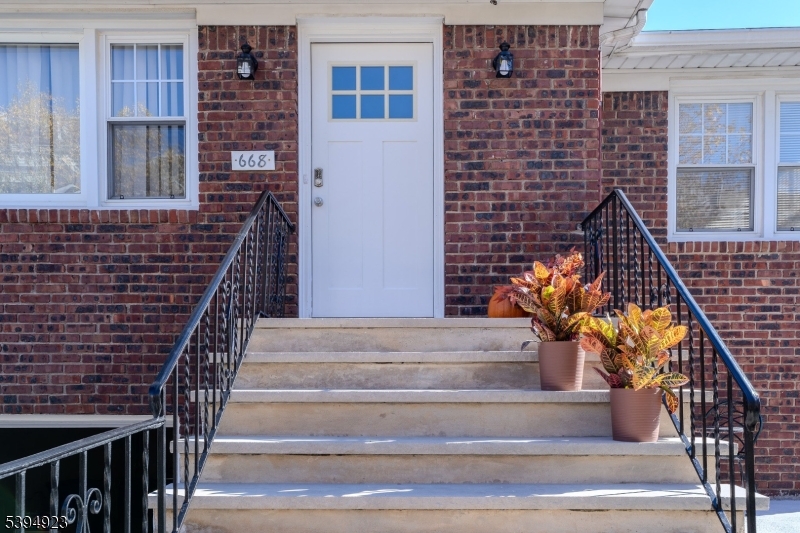 668 Lincoln Avenue City Of Orange NJ 07050
