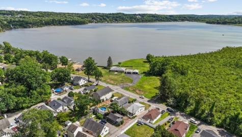 2 Knowles Lane Mount Olive NJ 07828