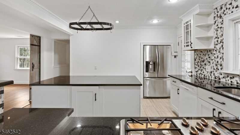 303 Huntington Road Union NJ 07083