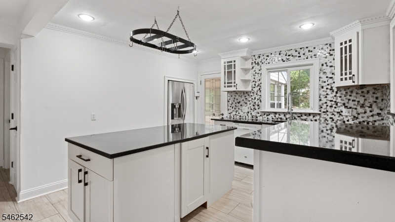 303 Huntington Road Union NJ 07083