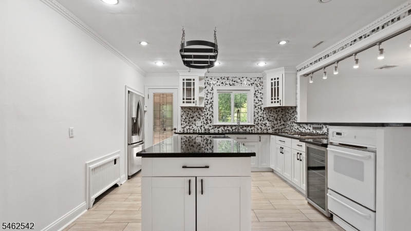 303 Huntington Road Union NJ 07083