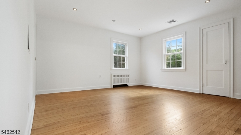 303 Huntington Road Union NJ 07083