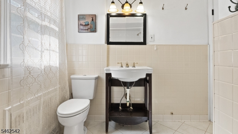 303 Huntington Road Union NJ 07083