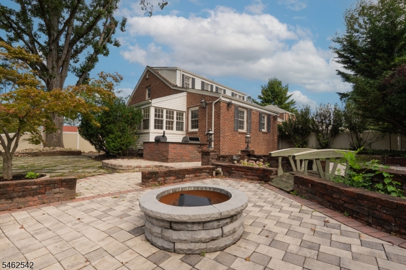 303 Huntington Road Union NJ 07083
