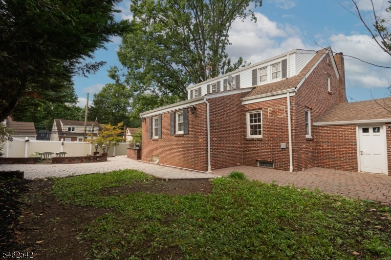 303 Huntington Road Union NJ 07083