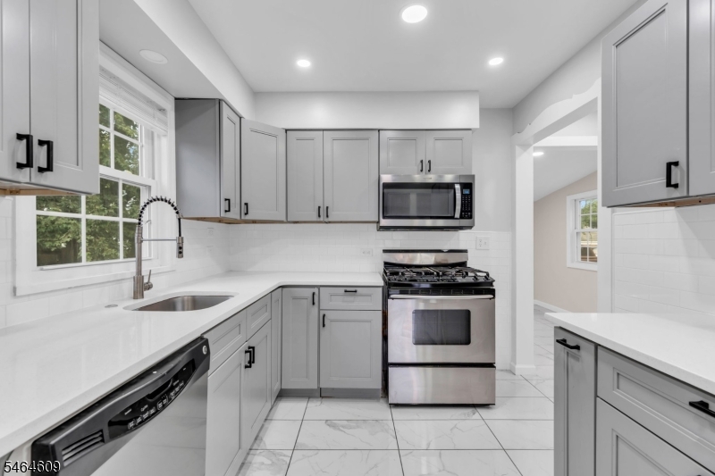 418 Harrison Avenue Manville NJ 08835