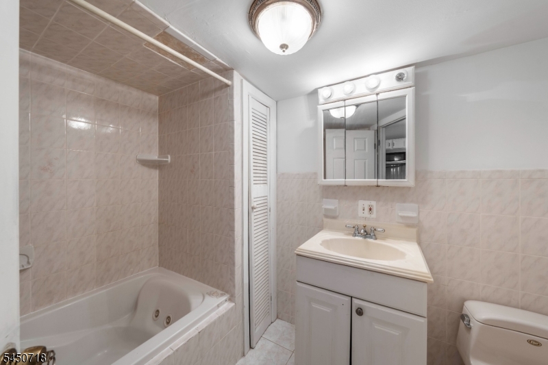 352 Forest Street Kearny NJ 07032