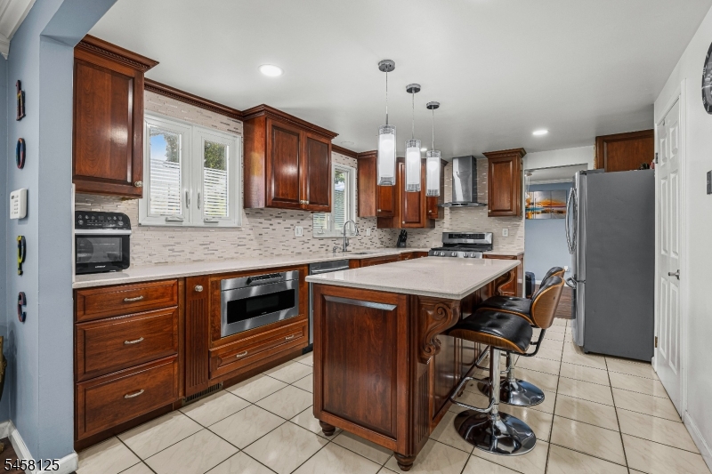 907 Mer-edin Burg Road Hamilton NJ 08690