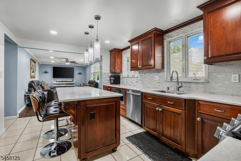 907 Mer-edin Burg Road Hamilton NJ 08690