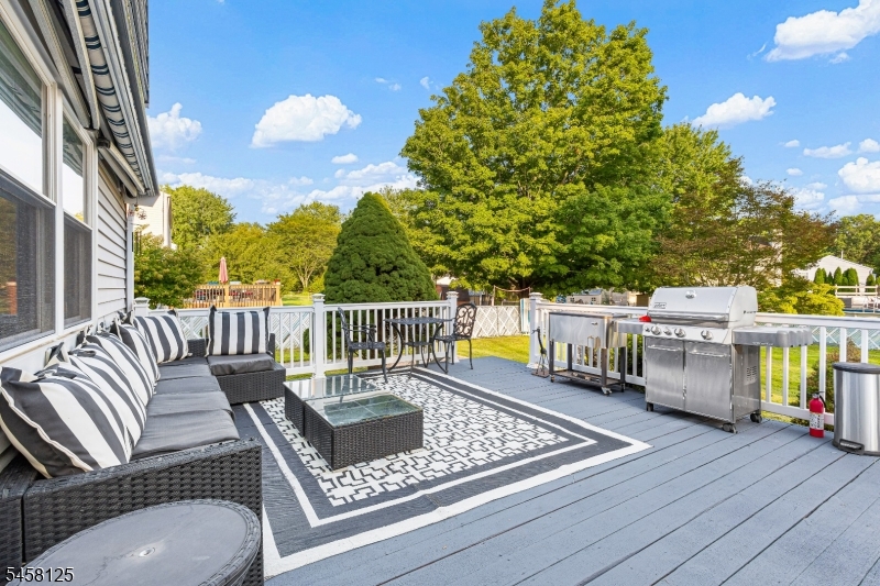 907 Mer-edin Burg Road Hamilton NJ 08690